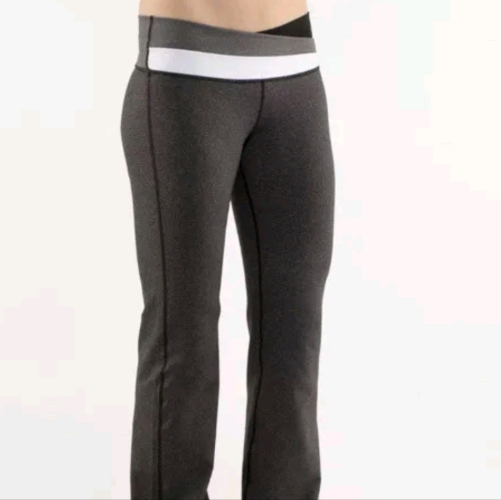 Lululemon Astro Heathered Pant. Black Grey Cross Cross. Size  4